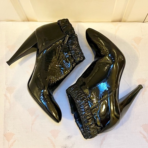 Authentic Burberry ankle booties - Picture 7 of 14